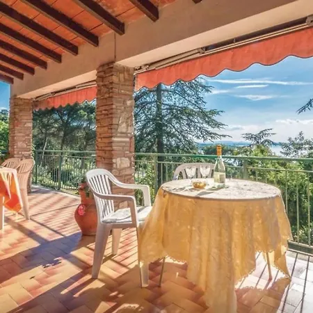 Holiday home Due Laghi San Feliciano